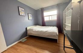 8 dormitorio casa de pueblo en Scarborough, Canadá. C$1 483 000