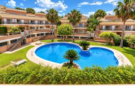 6 dormitorio casa de pueblo 685 m² en Salou, España. 950 000 €