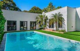 3 dormitorio casa de pueblo 277 m² en Miami, Estados Unidos. $1 875 000