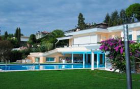 Villa – Padenghe sul Garda, Lombardía, Italia. 10 000 000 €
