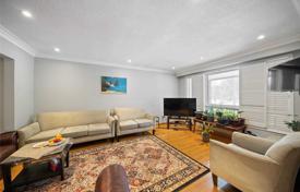 9 dormitorio casa de pueblo en North York, Canadá. C$2 637 000