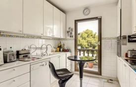 4 dormitorio piso en Golf Juan, Francia. 1 007 000 €