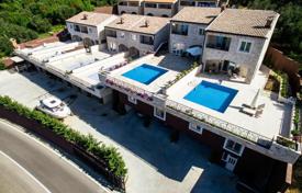3 dormitorio villa 135 m² en Reževići, Montenegro. 500 000 €