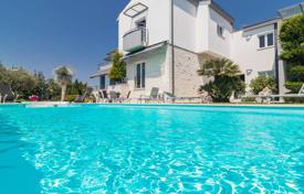 5 dormitorio villa 350 m² en Pula, Croacia. 1 850 000 €
