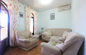 2 dormitorio piso 54 m² en Bigova, Montenegro. 185 000 €