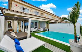 4 dormitorio villa 312 m² en Puerto de Santiago, España. 940 000 €