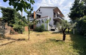 14 dormitorio casa de pueblo 640 m² en Rijeka, Croacia. 1 500 000 €