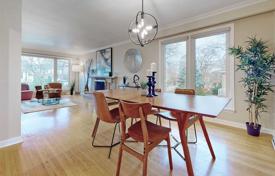 7 dormitorio casa de pueblo en North York, Canadá. C$2 361 000