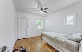 8 dormitorio casa de pueblo en York, Canadá. C$1 219 000