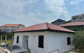 Casa sin terminar con gran potencial de inversión. 100 000 €