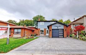 Casa de pueblo – Scarborough, Toronto, Ontario,  Canadá. C$1 153 000