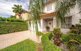 Casa de pueblo – Doral, Florida, Estados Unidos. $886 000