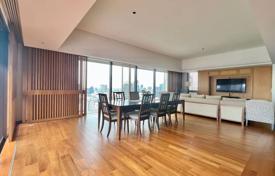 3-dormitorio apartamentos en condominio en Pathum Wan, Tailandia. $9 200  por semana