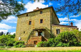 Finca rústica – Sinalunga, Toscana, Italia. 495 000 €