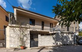 3 dormitorio chalet 170 m² en Kotor city, Montenegro. 445 000 €