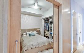 5 dormitorio piso en Eglinton Avenue East, Canadá. C$748 000