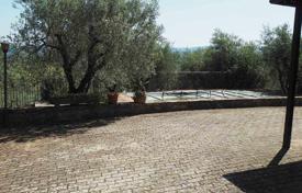 5 dormitorio piso 370 m² en Toscana, Italia. 750 000 €
