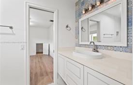 5 dormitorio casa de pueblo 436 m² en Miami, Estados Unidos. $1 700 000