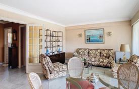 3 dormitorio piso en Port Palm Beach, Francia. 774 000 €