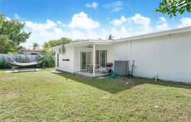 Casa de pueblo – North Miami Beach, Florida, Estados Unidos. $699 000