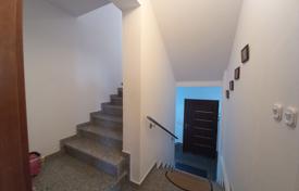 8 dormitorio casa de pueblo 394 m² en Primorje-Gorski Kotar County, Croacia. 625 000 €