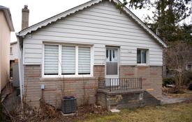 9 dormitorio casa de pueblo en North York, Canadá. C$2 299 000