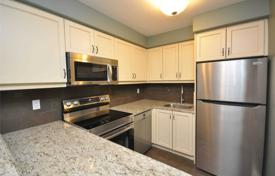 2 dormitorio piso en Lake Shore Boulevard West, Canadá. C$929 000