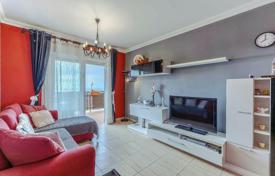 2 dormitorio piso 80 m² en Adeje, España. 325 000 €