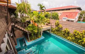 5 dormitorio villa 416 m² en Pattaya, Tailandia. $438 000