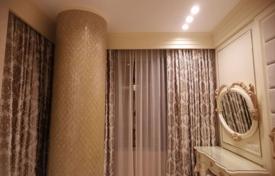 2-dormitorio apartamentos en condominio en Pathum Wan, Tailandia. $3 060  por semana