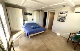 6 dormitorio villa en Vallauris, Francia. 2 800 €  por semana