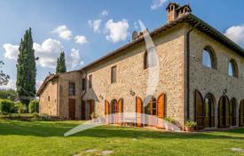14 dormitorio villa 900 m² en Monticiano, Italia. 1 800 000 €
