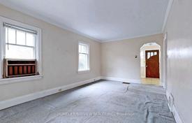 6 dormitorio casa de pueblo en North York, Canadá. C$1 793 000