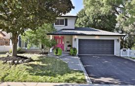 Casa de pueblo – Etobicoke, Toronto, Ontario,  Canadá. C$1 282 000