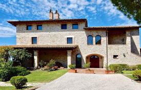 Villa – Todi, Perugia, Umbria,  Italia. 1 590 000 €