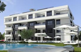 4 dormitorio piso 114 m² en Villamartin, España. 340 000 €