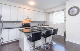 4 dormitorio adosado en Etobicoke, Canadá. C$1 720 000