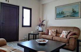 5 dormitorio adosado en Larnaca (city), Chipre. 380 000 €