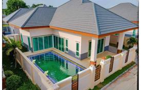 3 dormitorio villa 200 m² en Pattaya, Tailandia. $188 000
