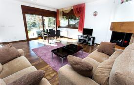 4 dormitorio villa en Lloret de Mar, España. $553 000