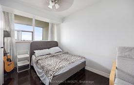 5 dormitorio piso en Scarborough, Canadá. C$700 000