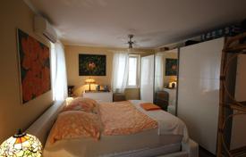 3 dormitorio casa de pueblo 150 m² en Kaštel Lukšić, Croacia. 390 000 €