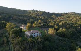18 dormitorio finca rústica 517 m² en San Venanzo, Italia. 1 100 000 €