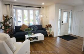 10 dormitorio adosado en North York, Canadá. C$1 346 000