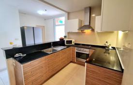 3-dormitorio apartamentos en condominio en Watthana, Tailandia. $3 400  por semana
