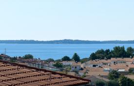 2 dormitorio piso 77 m² en Peroj, Croacia. 300 000 €