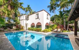 7 dormitorio villa 300 m² en Miami, Estados Unidos. $2 199 000