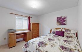 11 dormitorio casa de pueblo en Scarborough, Canadá. C$1 665 000