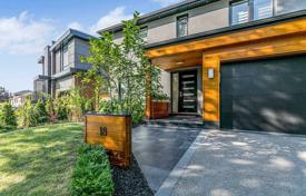 3 dormitorio casa de pueblo en Etobicoke, Canadá. C$2 238 000