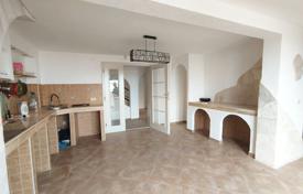 5 dormitorio casa de pueblo 337 m² en Budva city, Montenegro. 450 000 €